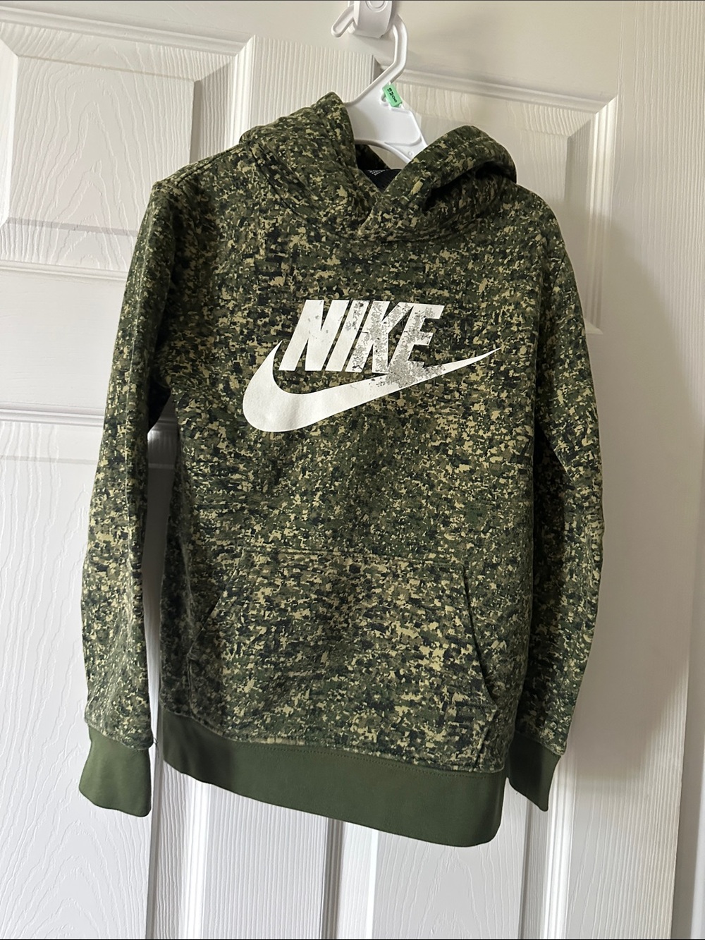 Nike Green Digital Camo Pullover Hoodie size 6